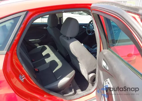 2014 Ford Focus Se z USA, uszkodzony, nr VIN 1FADP3F21EL346920